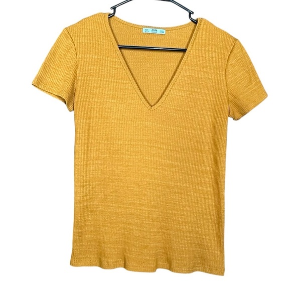 Zara Mustard Yellow Ribbed Deep V Neck Short Sleeve Short Medium - Picture 1 of 4